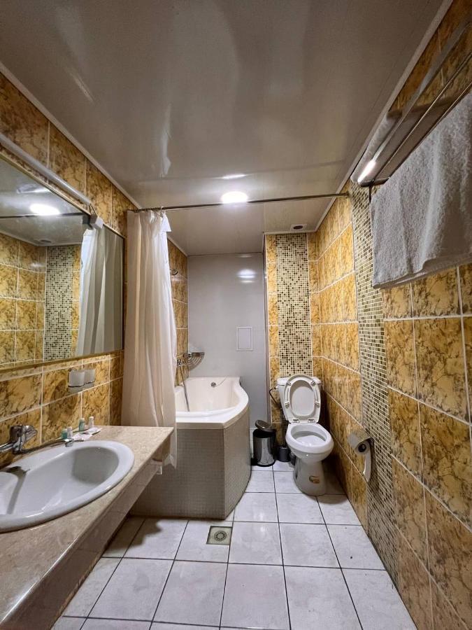 Grand Uzbegim Hotel ทาชเคนต์ ภายนอก รูปภาพ